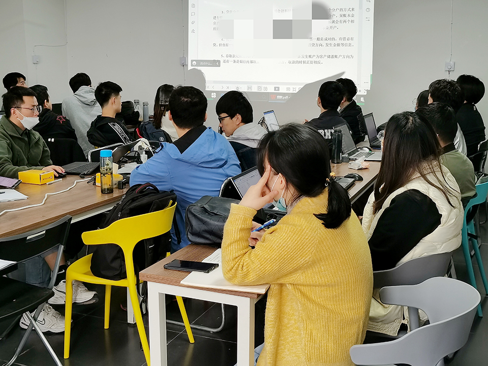 在西安學(xué)習(xí)測(cè)試開發(fā)，報(bào)班有哪些顯著優(yōu)勢(shì)？