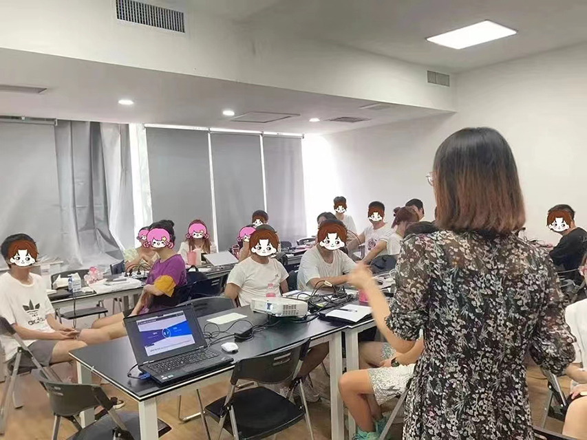 菁英教育：從學(xué)習(xí)到工作，將服務(wù)進(jìn)行到底！